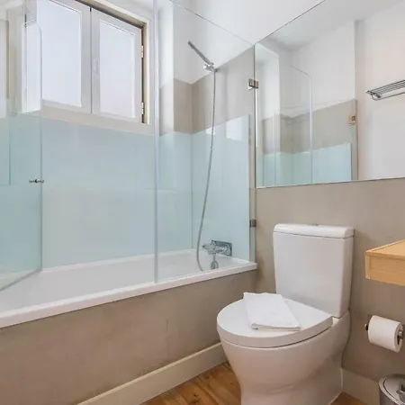 Lovelystay - Sunny Santa Catarina Ii Lisbon